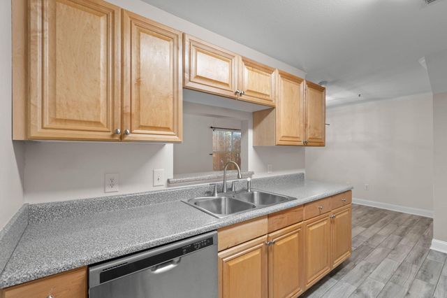 592 Wingspan Way, Crestview, FL 32536