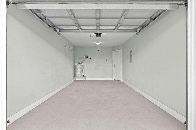 592 Wingspan Way, Crestview, FL 32536