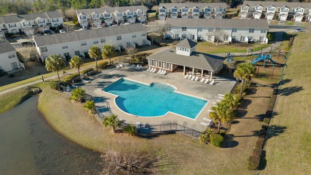 592 Wingspan Way, Crestview, FL 32536