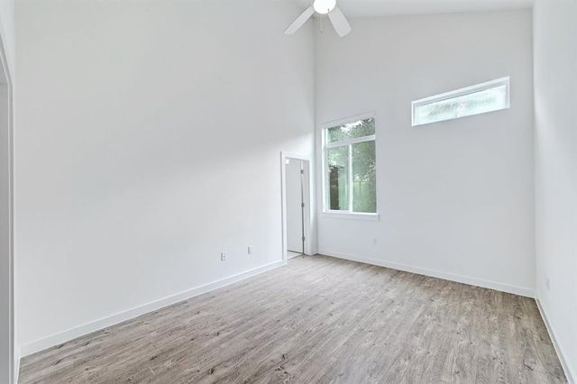705 N Bluff DR 11, Austin, TX 78745