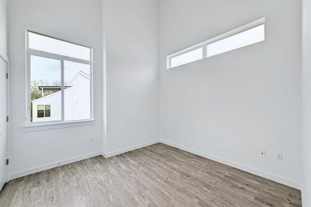 705 N Bluff DR 11, Austin, TX 78745