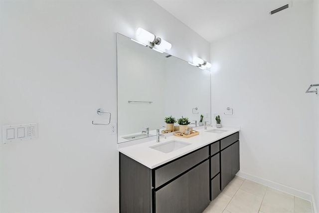 705 N Bluff DR 11, Austin, TX 78745