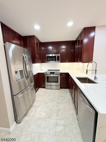 1 Carriage City Plz 908, Rahway City, NJ 07065