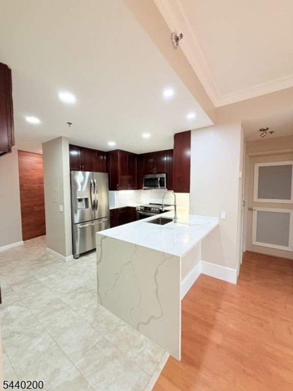 1 Carriage City Plz 908, Rahway City, NJ 07065