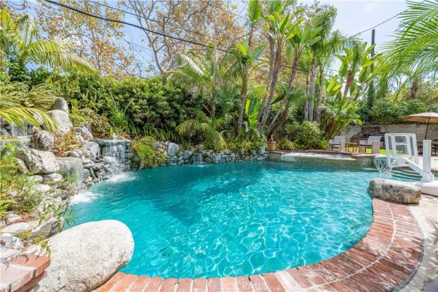 2802 Shantar, Costa Mesa, CA 92626