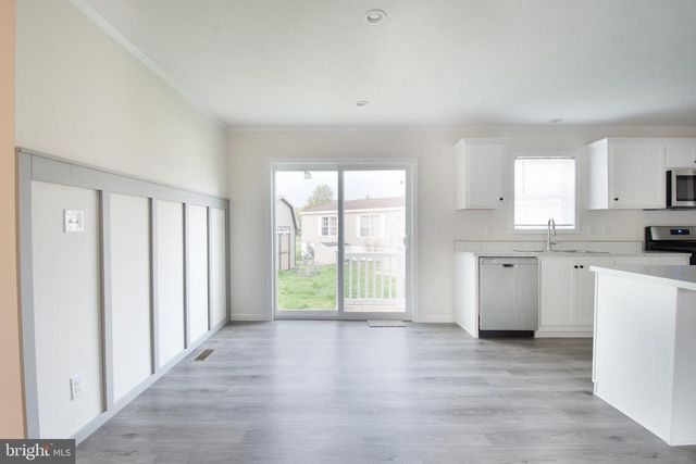 6 DOVER CIR, Clayton, DE 19938