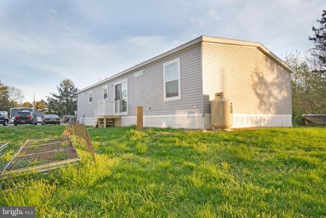 6 DOVER CIR, Clayton, DE 19938