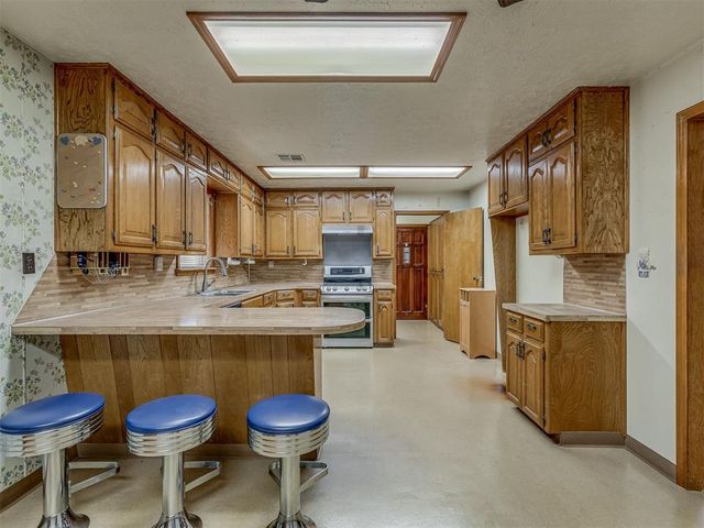 917 S Luther Road, Choctaw, OK 73020