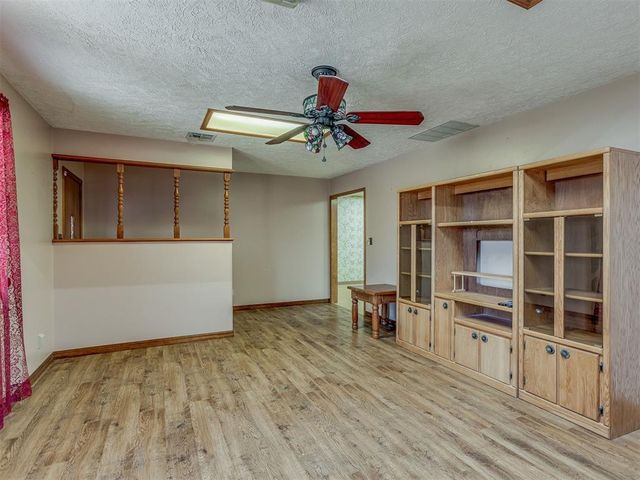 917 S Luther Road, Choctaw, OK 73020