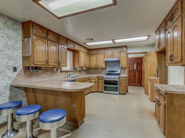 917 S Luther Road, Choctaw, OK 73020