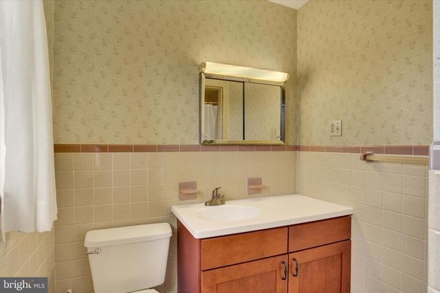 428 LEWISBERRY RD, New Cumberland, PA 17070