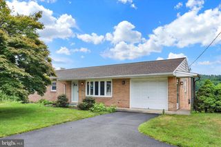 428 LEWISBERRY RD, New Cumberland, PA 17070