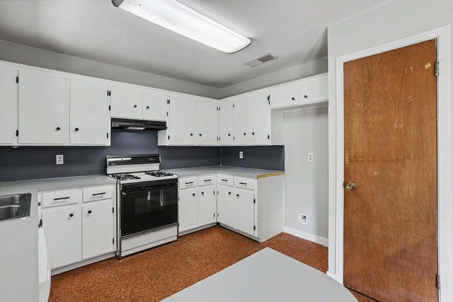 1811 Terry LN, Georgetown, TX 78628