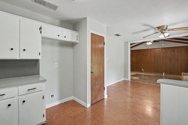 1811 Terry LN, Georgetown, TX 78628