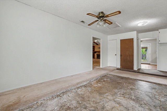 1811 Terry LN, Georgetown, TX 78628