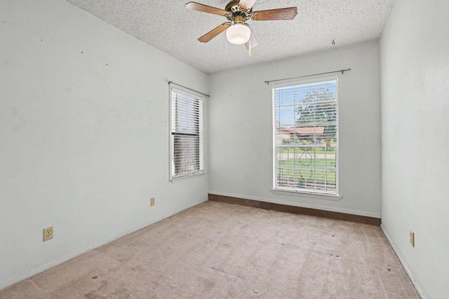 1811 Terry LN, Georgetown, TX 78628
