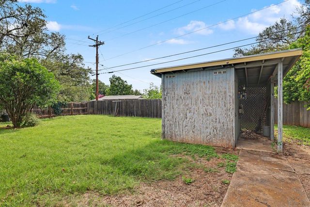 1811 Terry LN, Georgetown, TX 78628