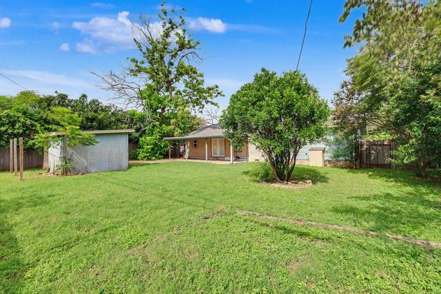1811 Terry LN, Georgetown, TX 78628