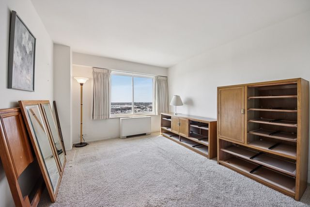 7141 N Kedzie Avenue 1213, Chicago, IL 60645