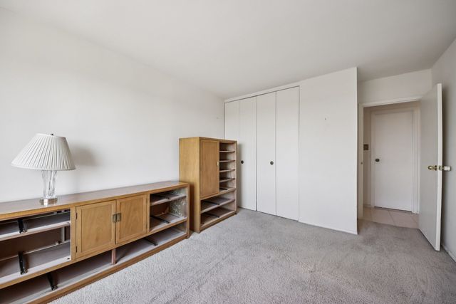 7141 N Kedzie Avenue 1213, Chicago, IL 60645