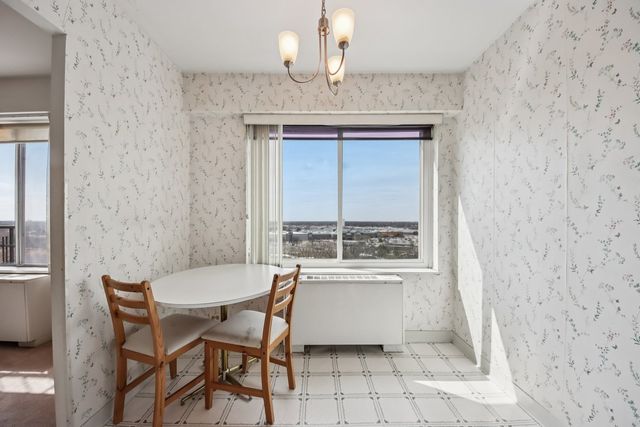 7141 N Kedzie Avenue 1213, Chicago, IL 60645