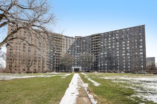 7141 N Kedzie Avenue 1213, Chicago, IL 60645