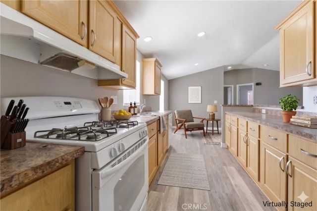 20843 Waalew C125, Apple Valley, CA 92307