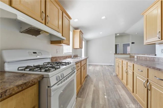 20843 Waalew C125, Apple Valley, CA 92307