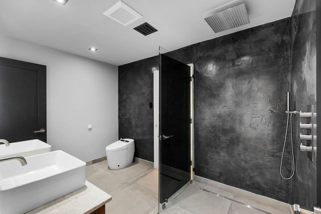 21015 Britt Oaks Drive, Alvin, TX 77511