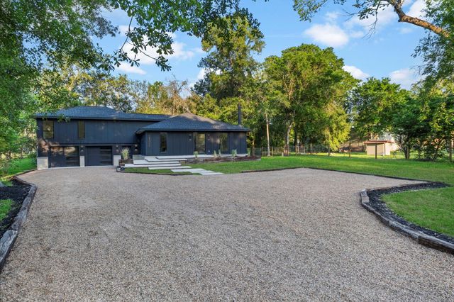 21015 Britt Oaks Drive, Alvin, TX 77511