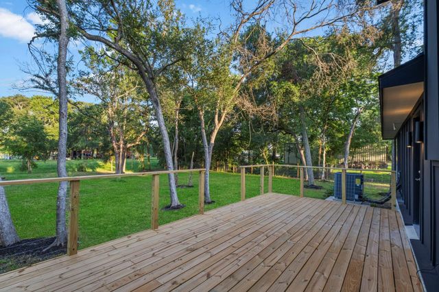 21015 Britt Oaks Drive, Alvin, TX 77511