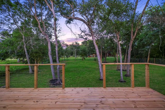 21015 Britt Oaks Drive, Alvin, TX 77511
