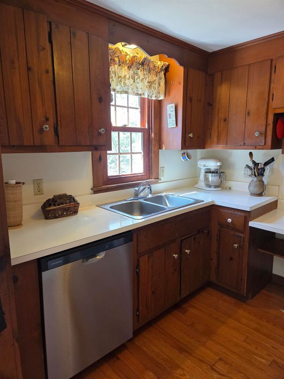 Image 11 of property listing at 43 Casalis Road, Peterborough, NH 03458