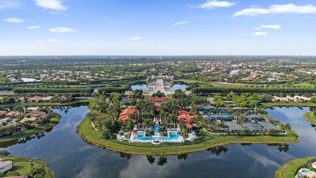 9625 Via Elegante, Wellington, FL 33411