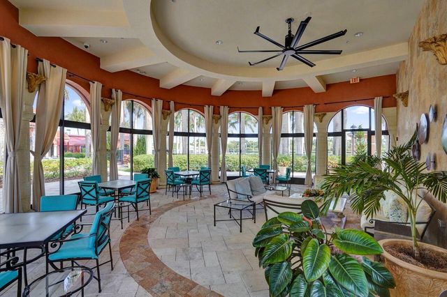 9625 Via Elegante, Wellington, FL 33411