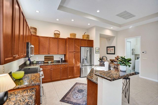 9625 Via Elegante, Wellington, FL 33411