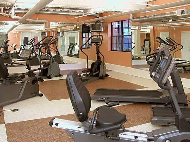 911 N ORANGE AVENUE 427, Orlando, FL 32801