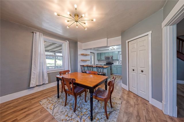 814 N 2nd St, Jeannette, PA 15644