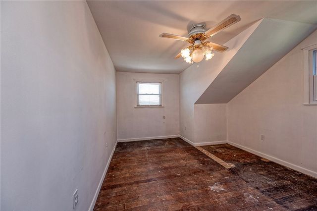 814 N 2nd St, Jeannette, PA 15644
