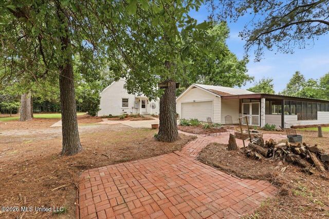 327 Clarkdell Road, Canton, MS 39046