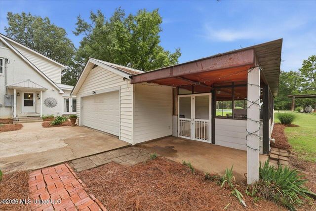 327 Clarkdell Road, Canton, MS 39046