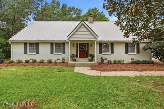327 Clarkdell Road, Canton, MS 39046
