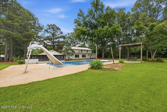 327 Clarkdell Road, Canton, MS 39046