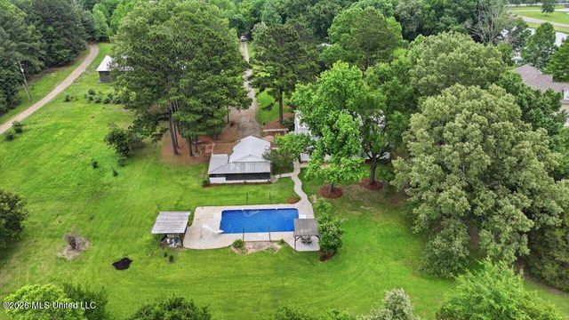 327 Clarkdell Road, Canton, MS 39046
