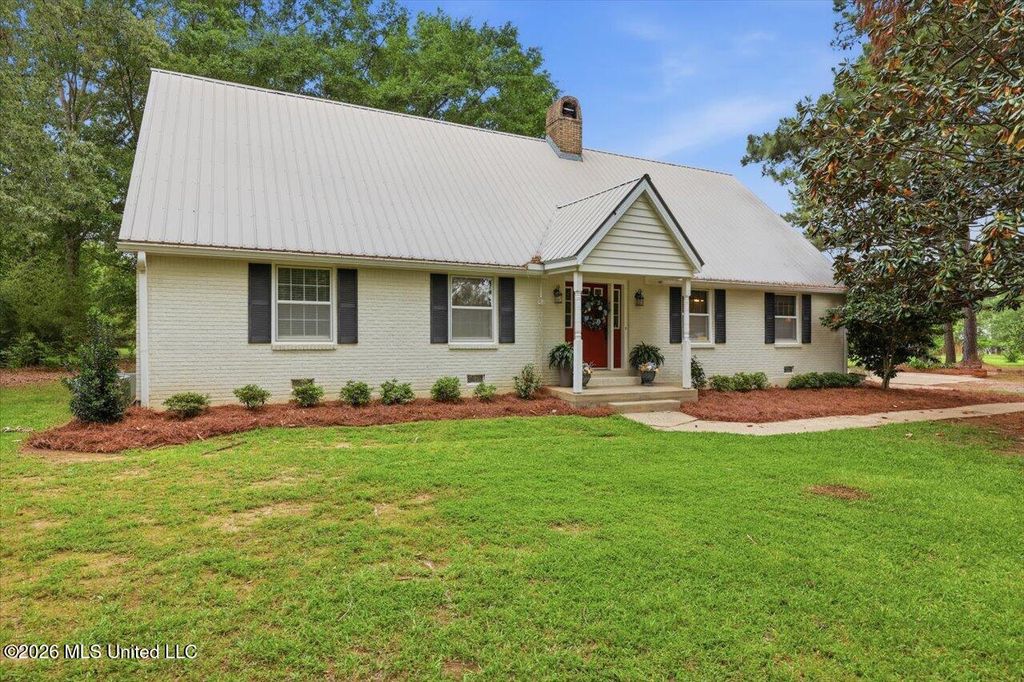 327 Clarkdell Road, Canton, MS 39046