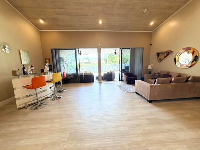 7640 NW 87th Avenue, Tamarac, FL 33321