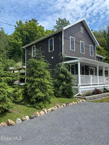 204 Luther Road, East Greenbush, NY 12061