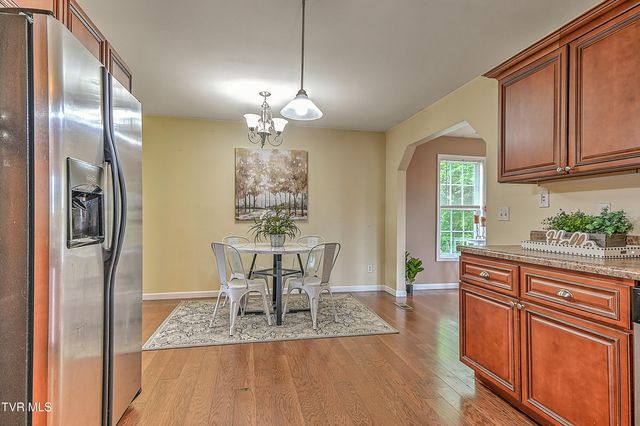210 Falcon View Drive, Church Hill, TN 37642