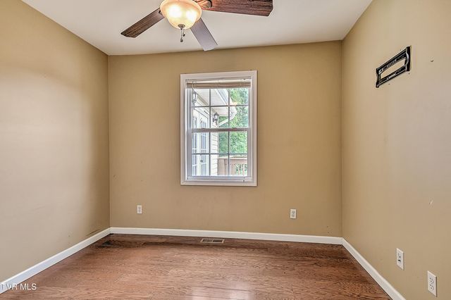 210 Falcon View Drive, Church Hill, TN 37642