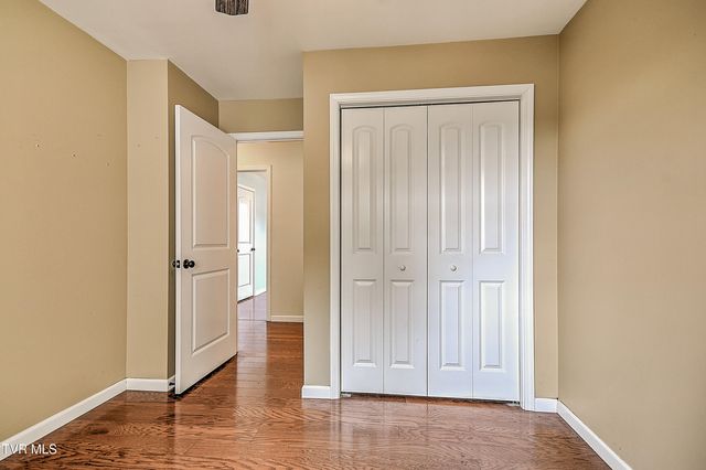 210 Falcon View Drive, Church Hill, TN 37642
